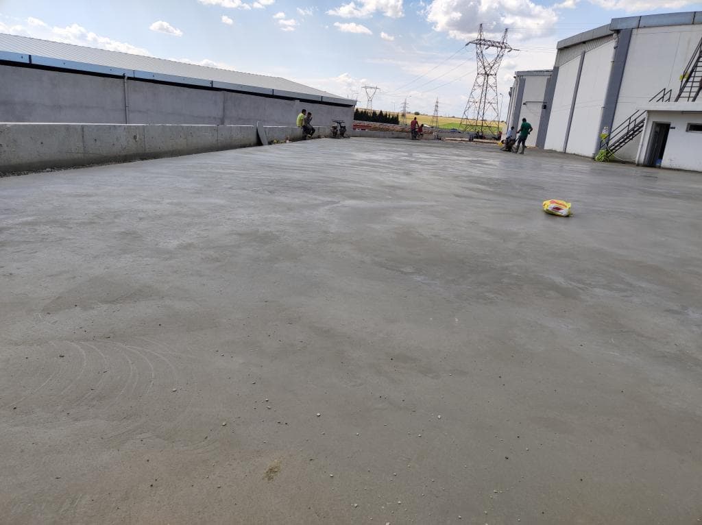 Adana Hacı Sabancı Organize Sanayi Bölgesi Furteks Dokuma Fabrikası Fiber Donatılı Saha Beton Uygulaması - 6