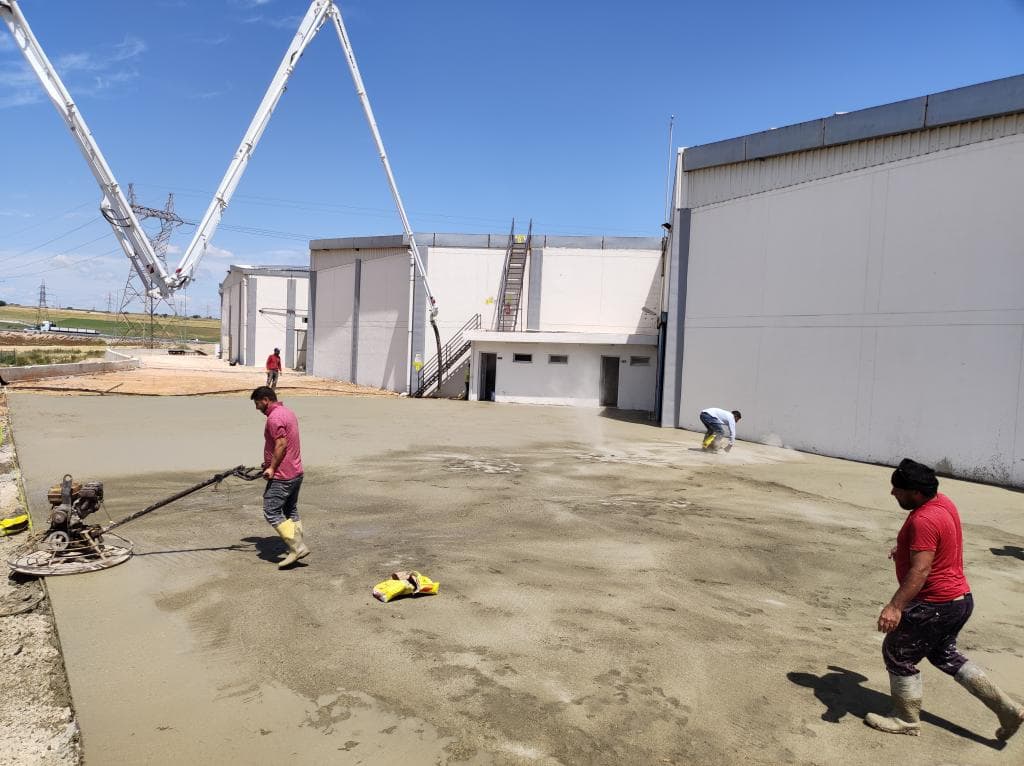Adana Hacı Sabancı Organize Sanayi Bölgesi Furteks Dokuma Fabrikası Fiber Donatılı Saha Beton Uygulaması - 2